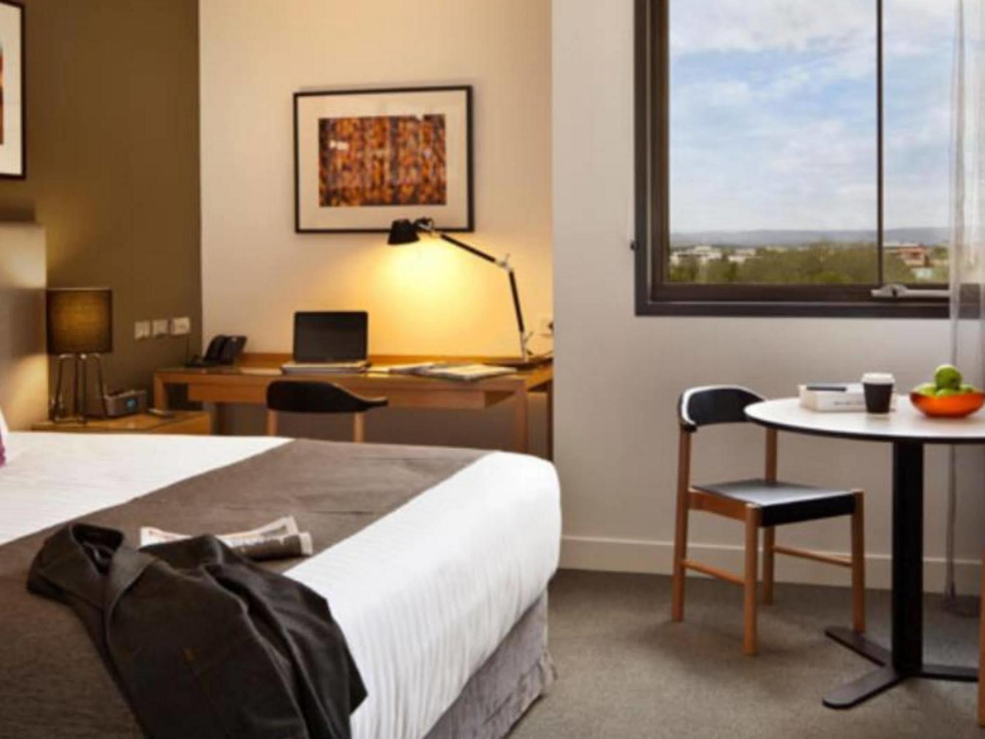 East Hotel And Apartments Canberra Ngoại thất bức ảnh