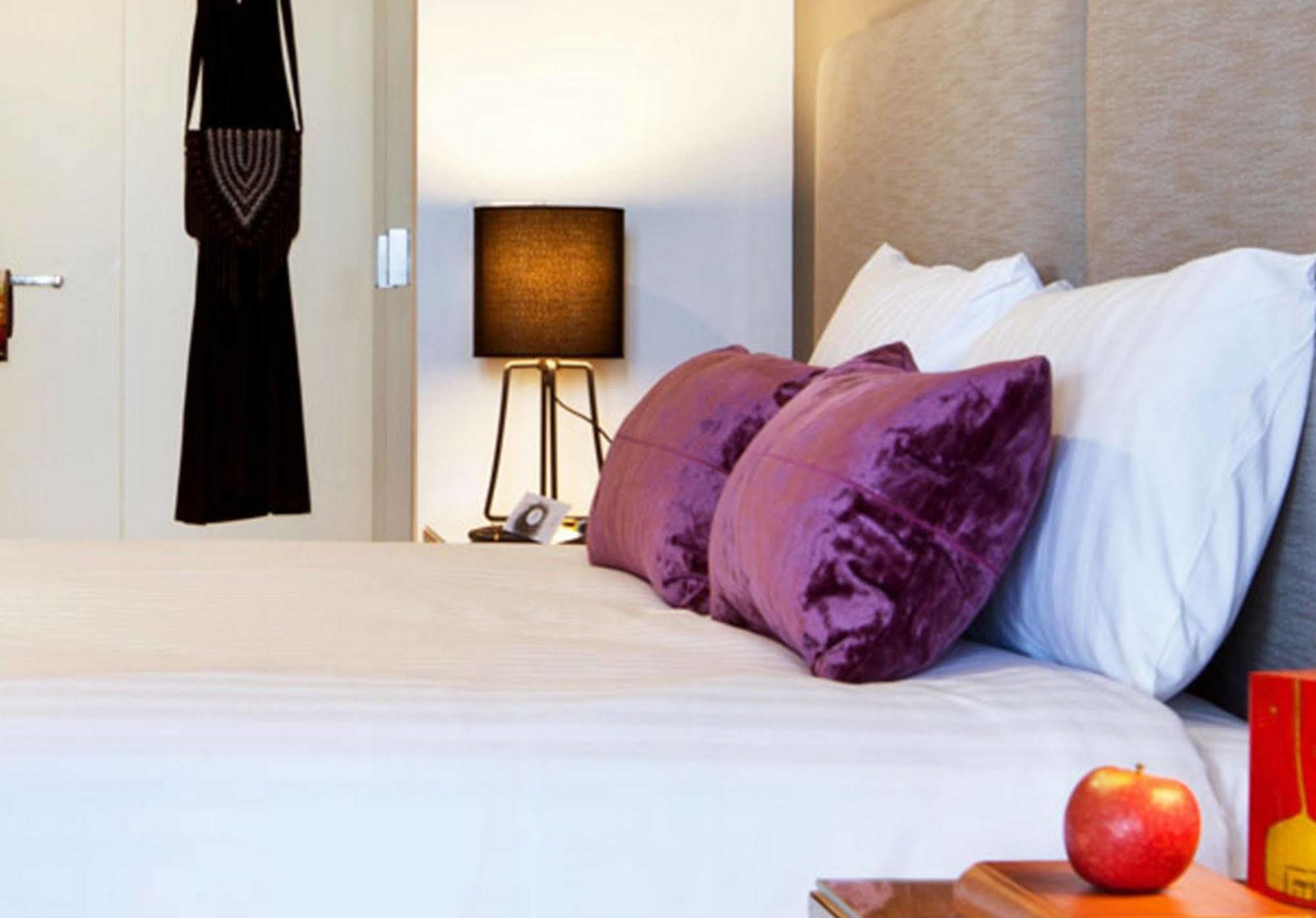 East Hotel And Apartments Canberra Ngoại thất bức ảnh